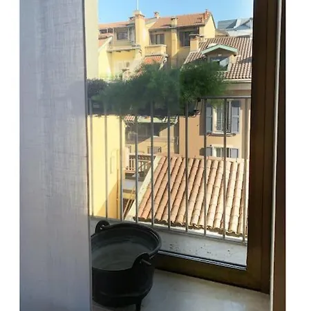 Daire Elegant San Babila ,5 Minutes From Duomo *