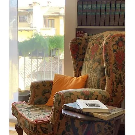 Elegant San Babila ,5 Minutes From Duomo Milano